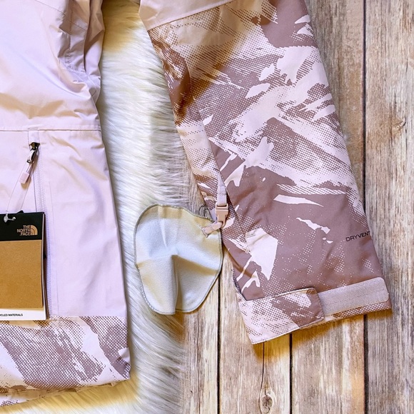 The North Face Women’s Garner TriClimate 3 In 1 Jacket - Picture 4 of 14